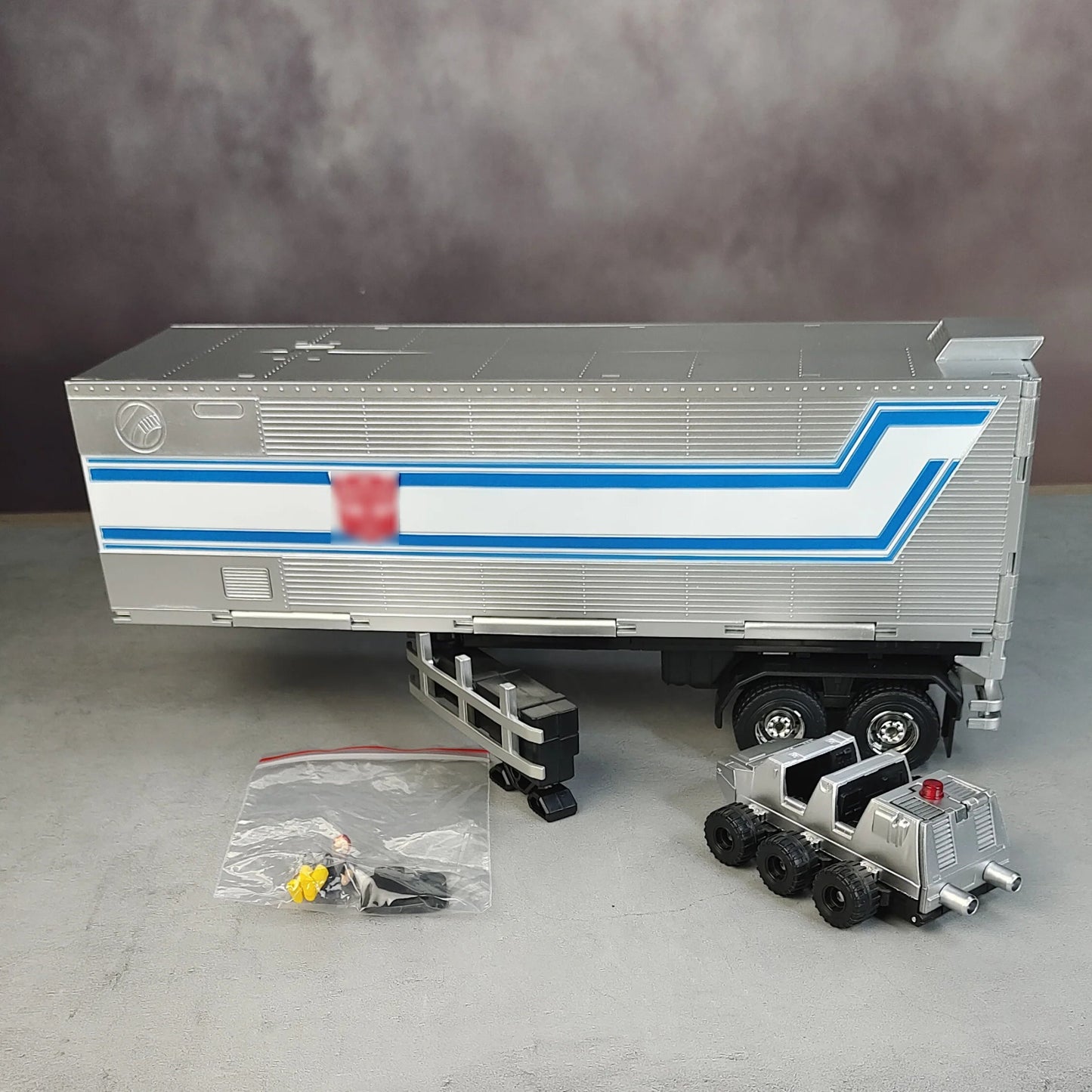MP44 Optimus Prime KO Version Action Figure – G1 Masterpiece 3.0 Toy - Realgroupuae